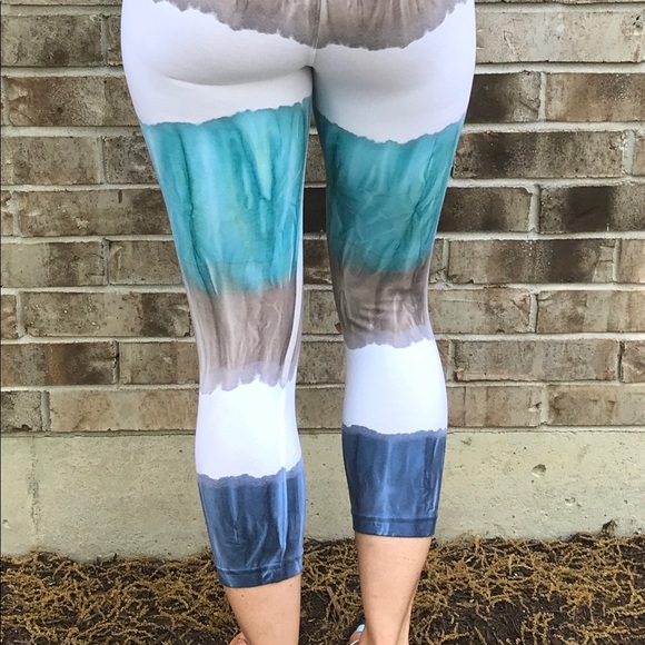 Hard Tail High Rise Flat Waist Capri - Picture 3 of 4